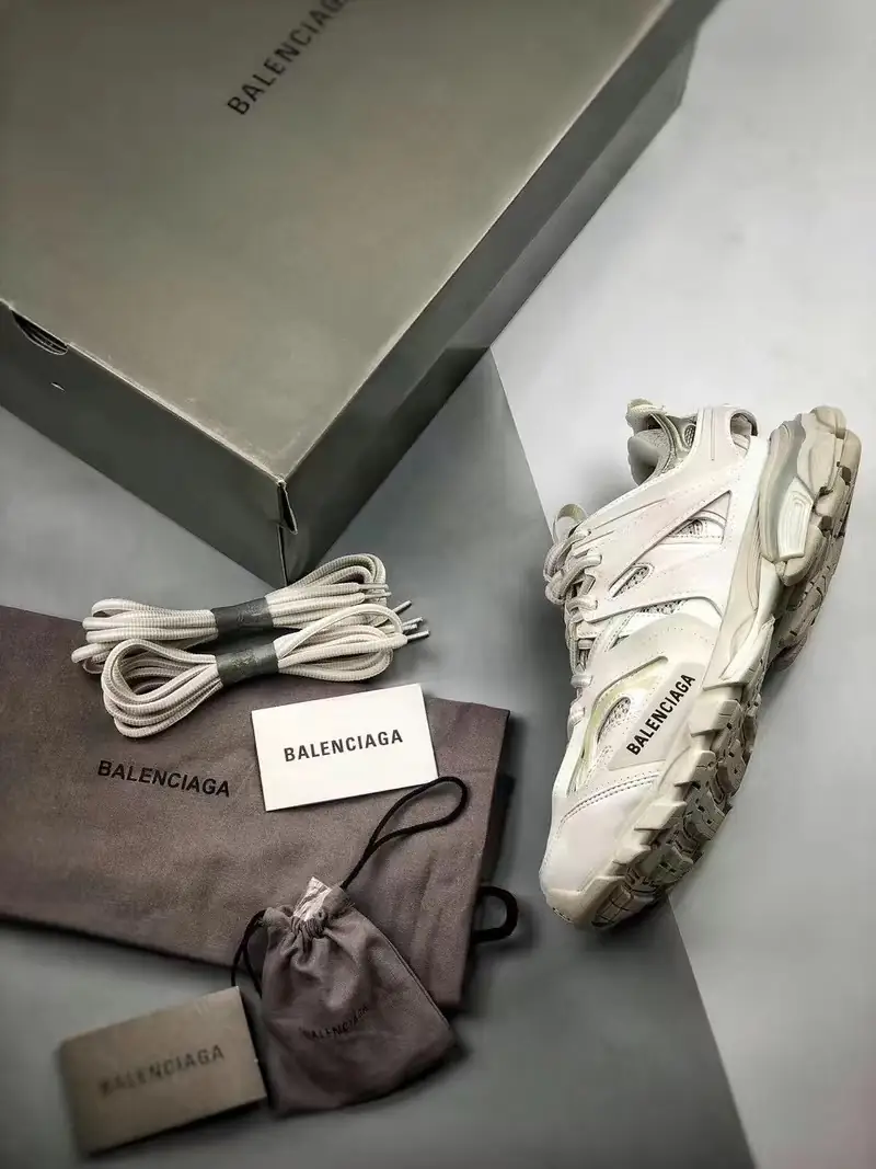 Jam4960 Balenciaga Track3.0   619 139$  PTX gallery