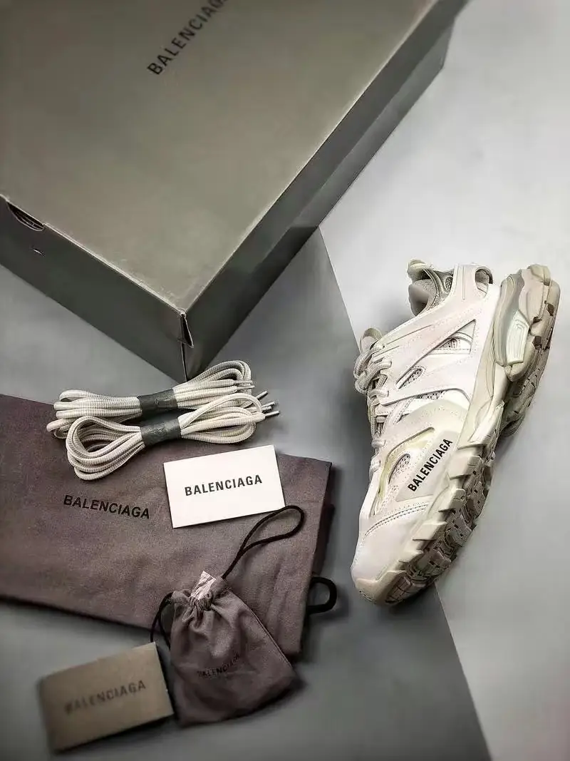 Jam4960 Balenciaga Track3.0   619 139$  PTX gallery