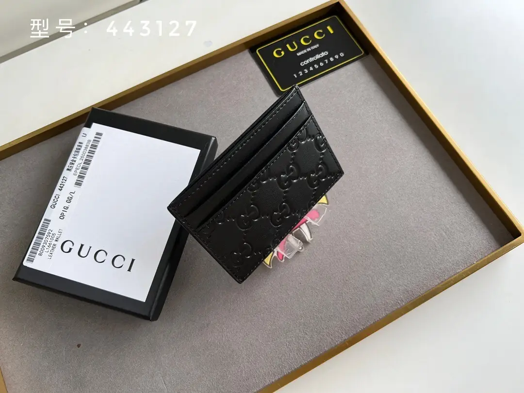 Jam5195  GUCCI  38$ gallery
