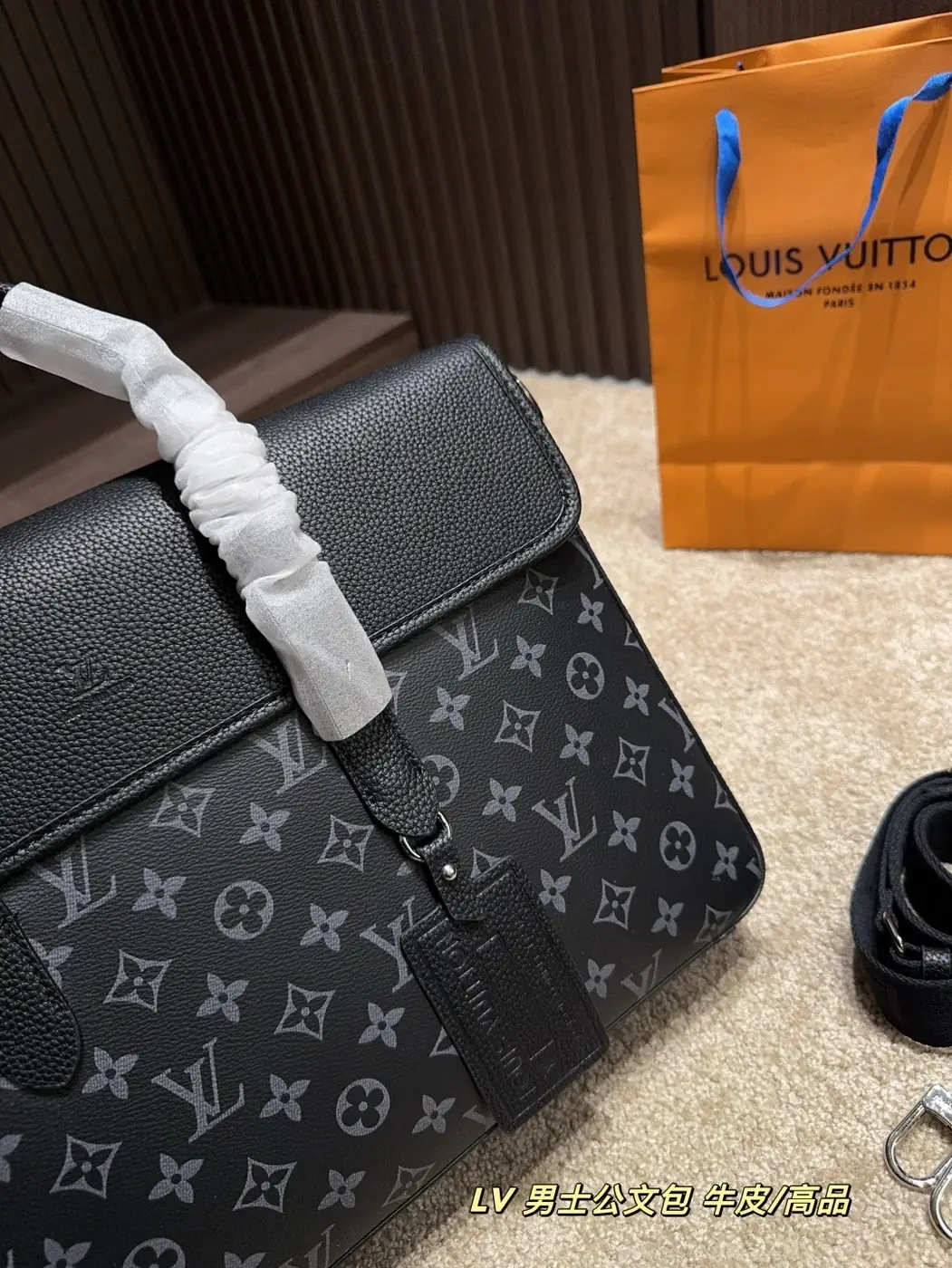 Jam5235 LV Bag 110$ gallery