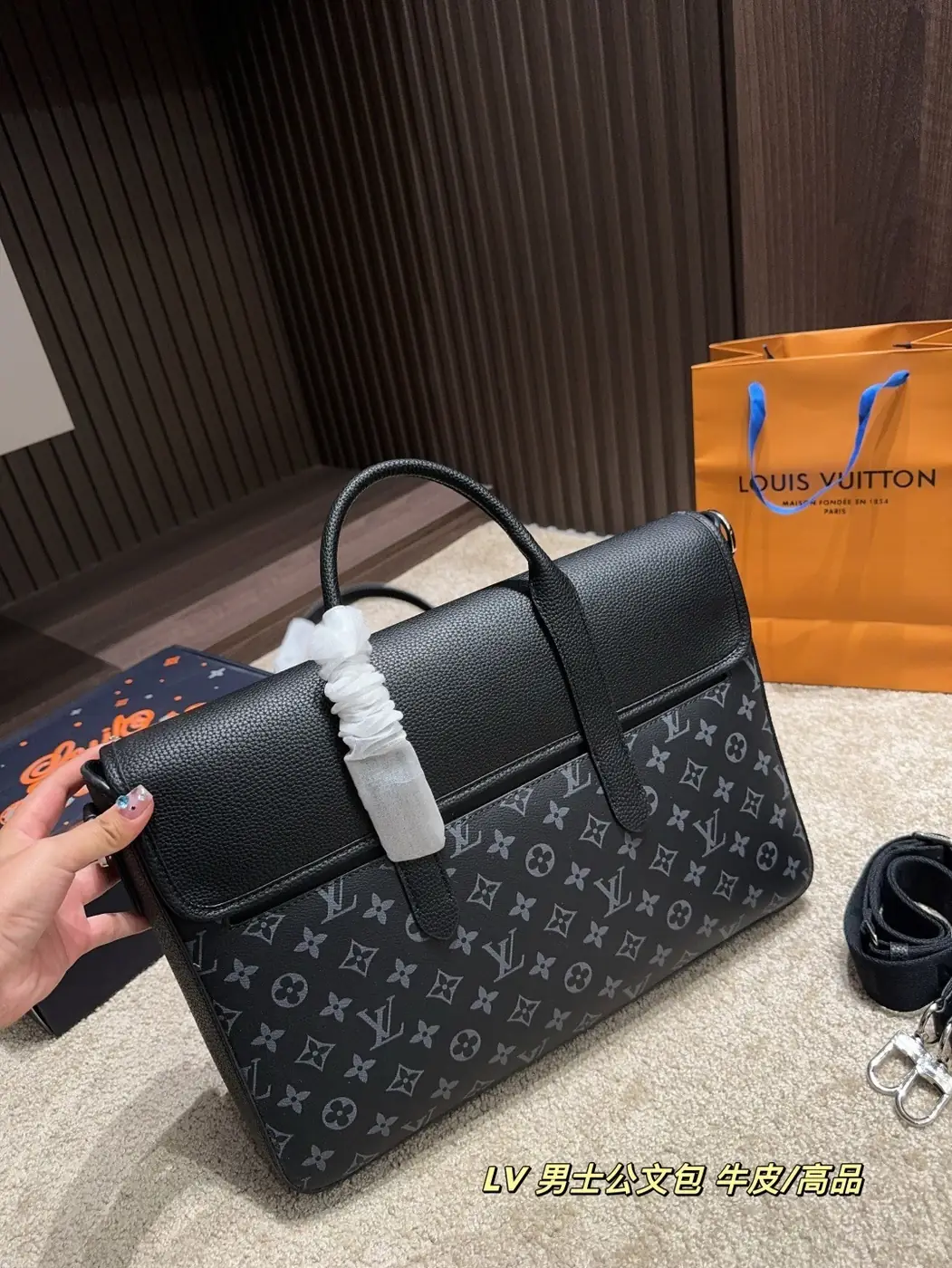 Jam5235 LV Bag 110$ gallery