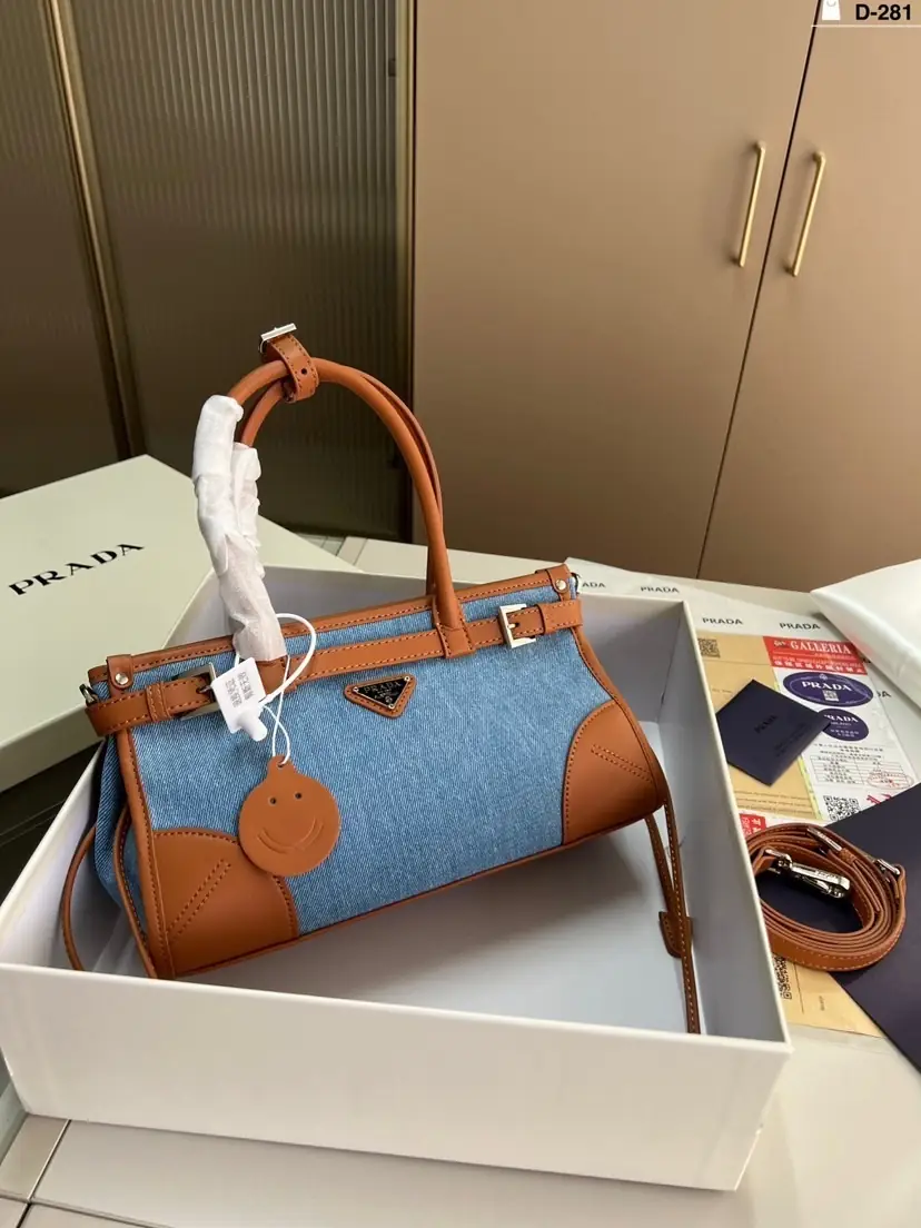 Jam5243 PRADA  89.99$ gallery