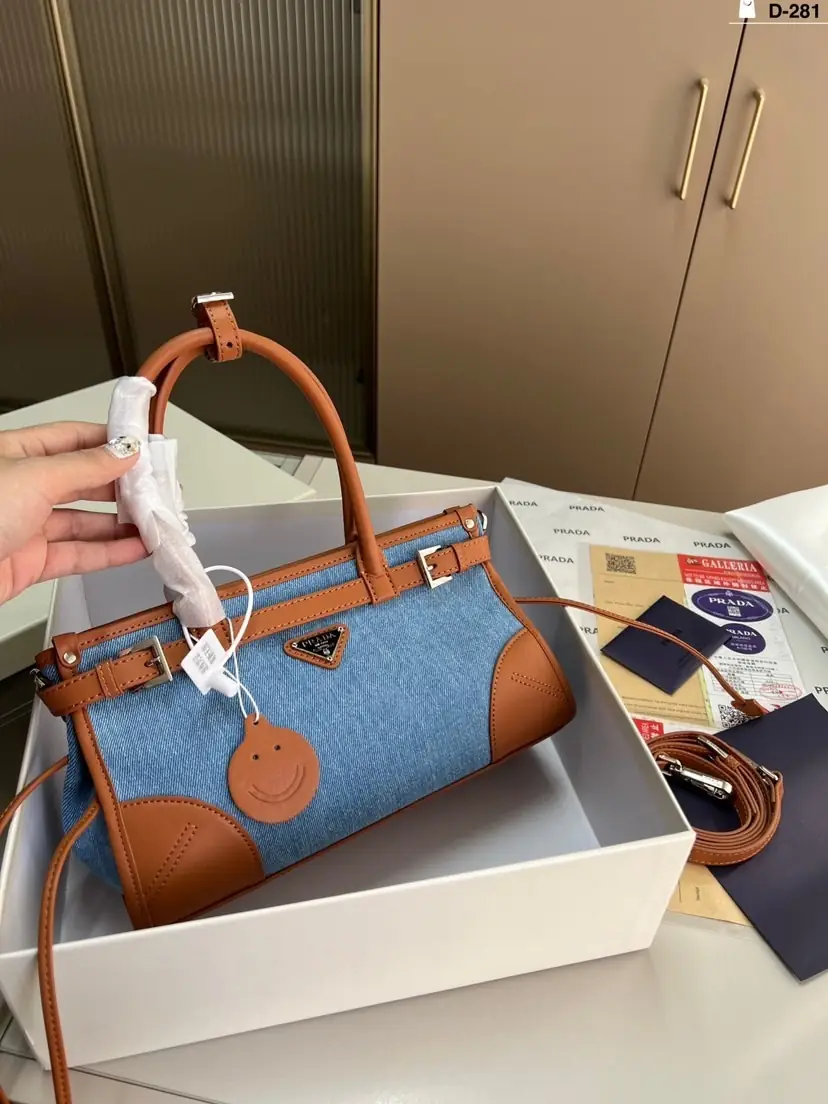 Jam5243 PRADA  89.99$ gallery