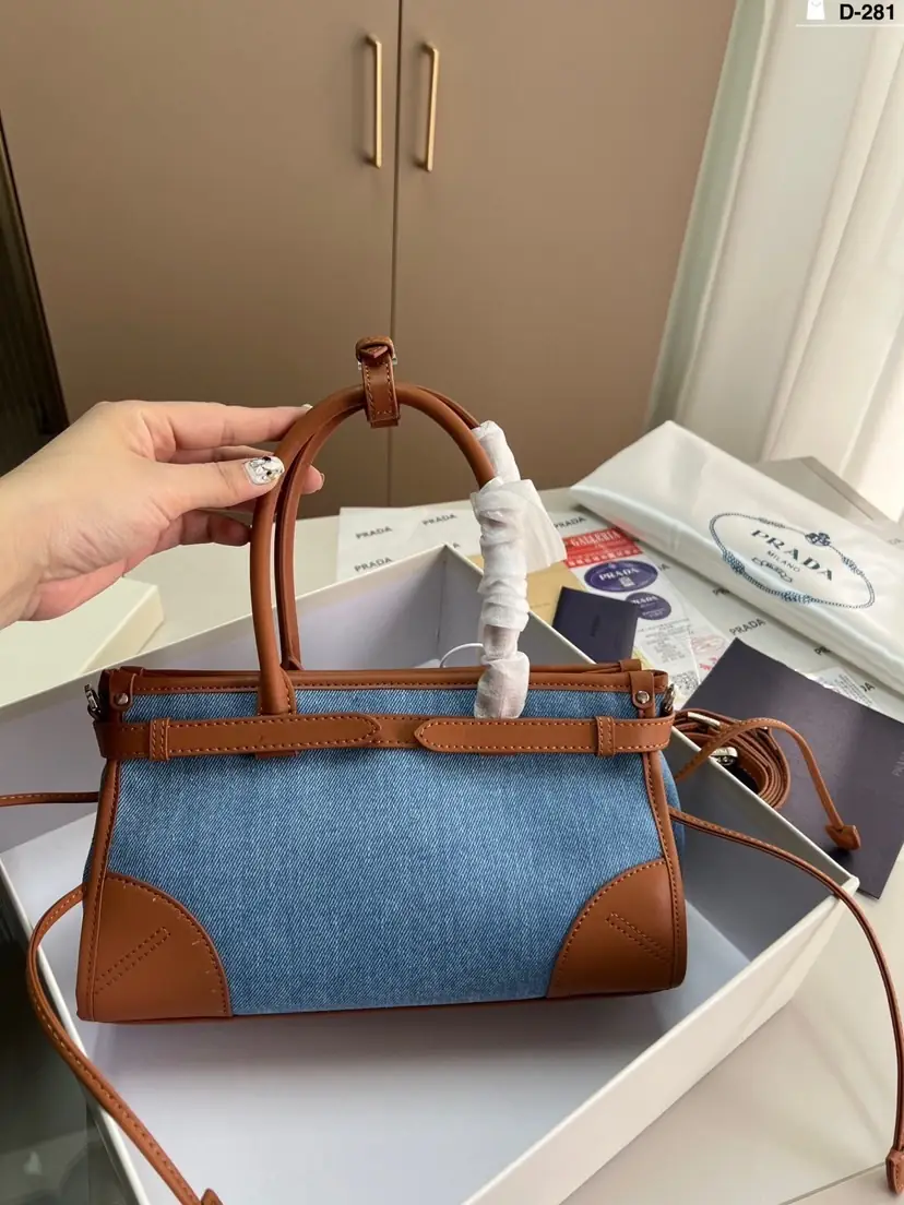 Jam5243 PRADA  89.99$ gallery