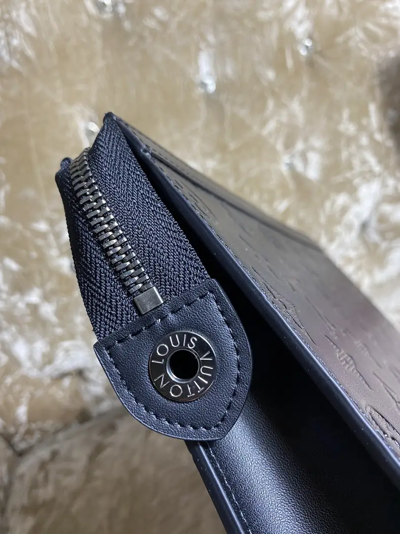 Jam5245  LV  68$ gallery