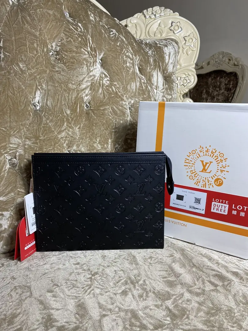 Jam5245  LV  68$ gallery