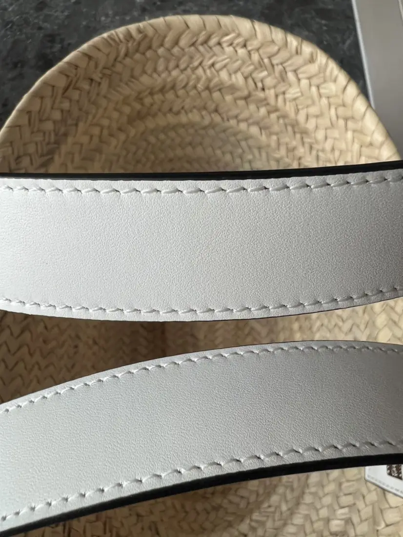 Jam5252   LOEWE  89$ gallery