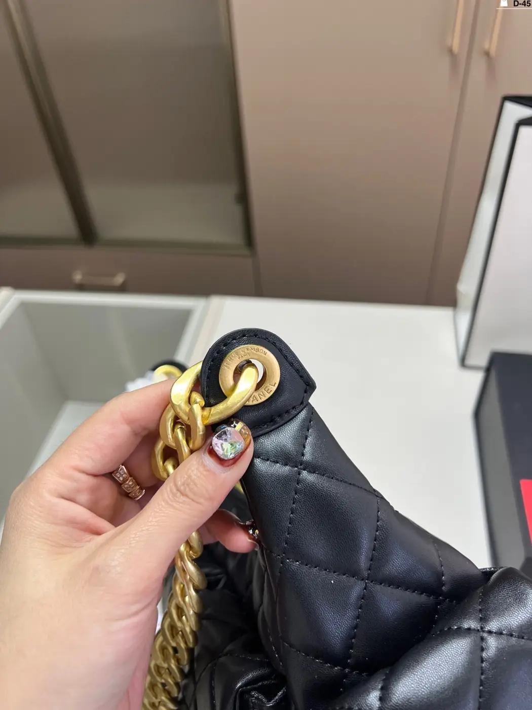 Jam5256  Chanel    79.99$ gallery