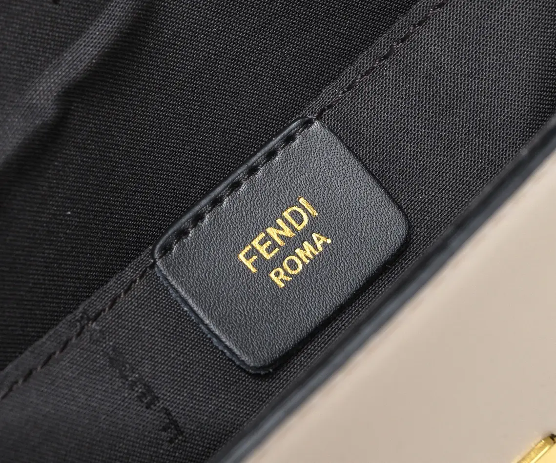 Jam5320  FENDI  59.99$ gallery