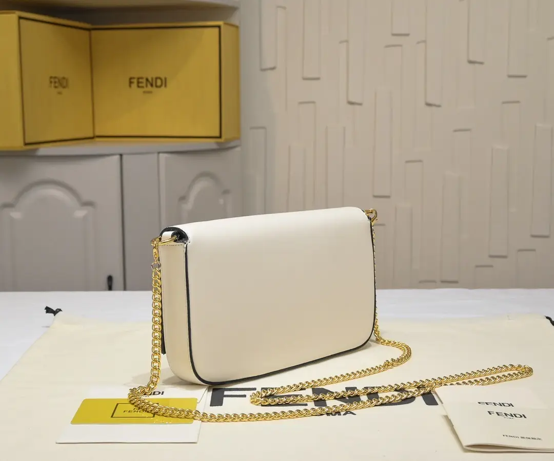Jam5320  FENDI  59.99$ gallery
