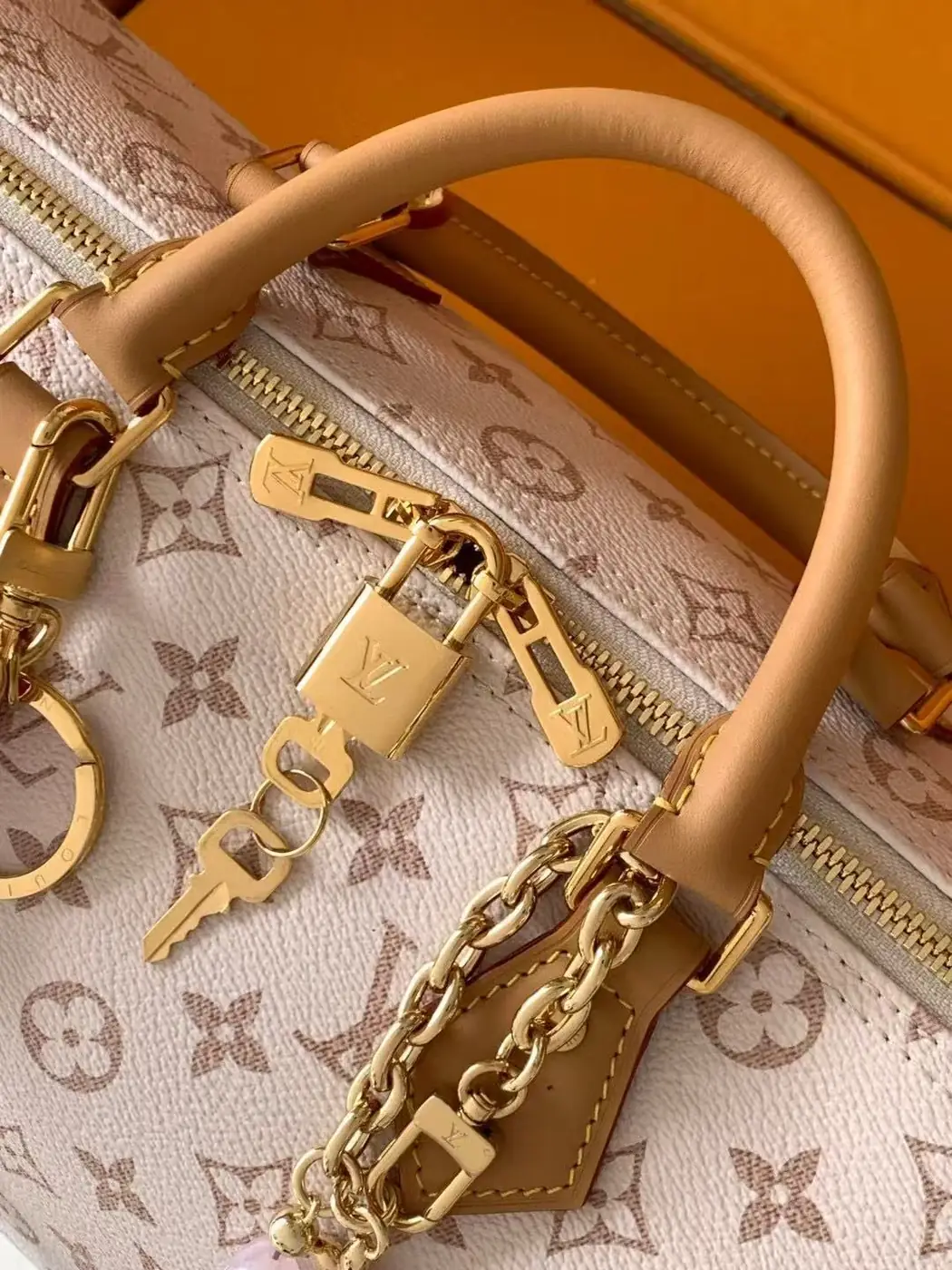 Jam5324  LV  89.99$ gallery