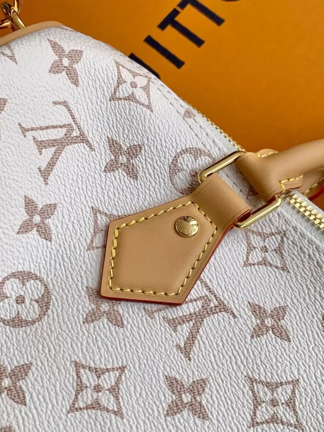 Jam5324  LV  89.99$ gallery