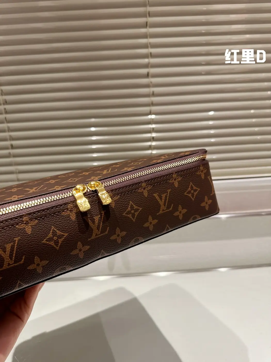 Jam5331  LV  75.99$ gallery