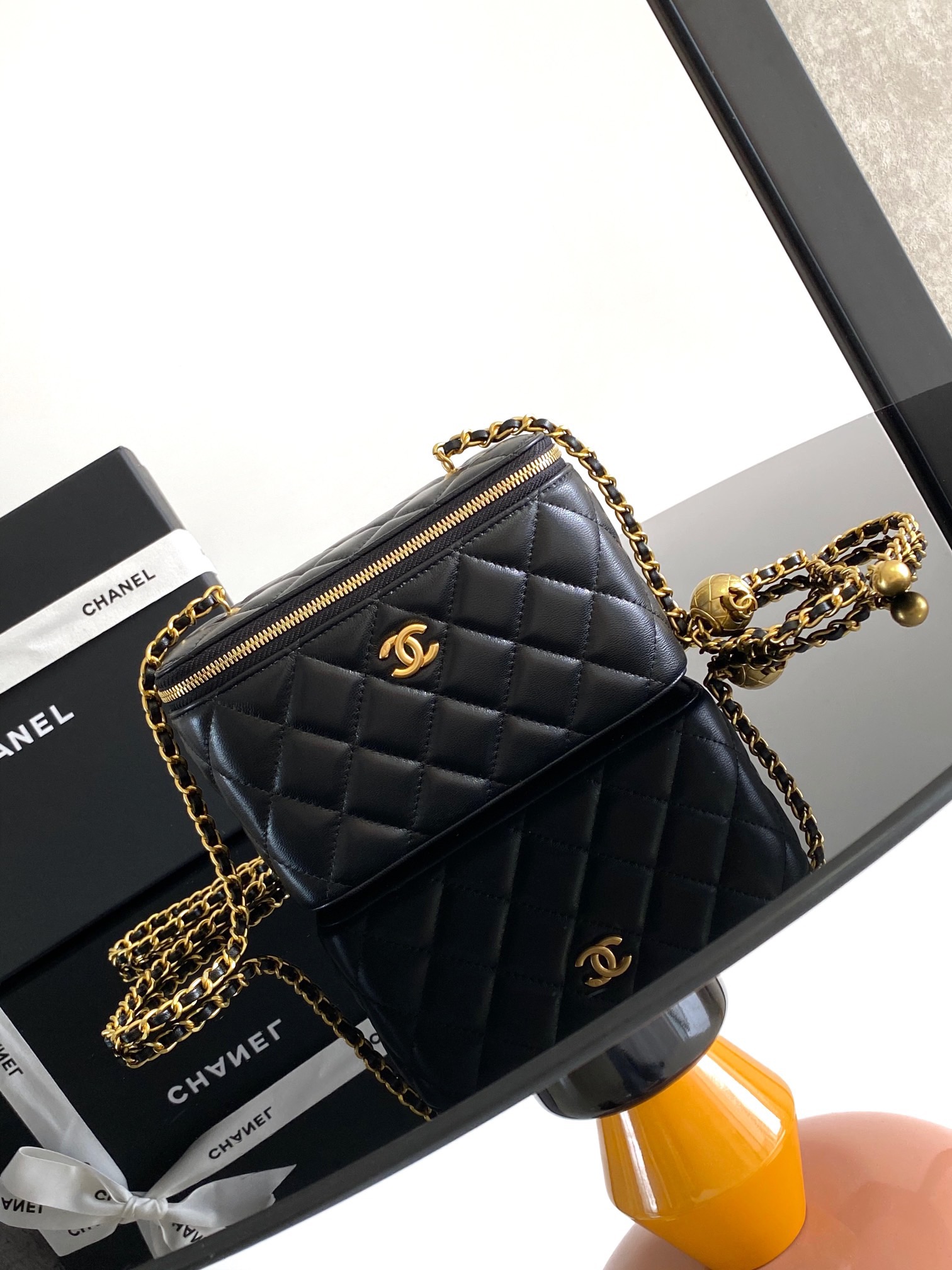 Jam5359  Chanel 68.99$ gallery