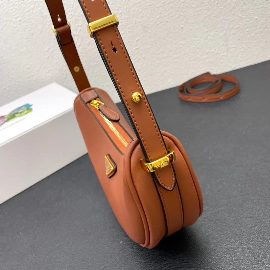 Jam5362 PRADA 69.99$ gallery