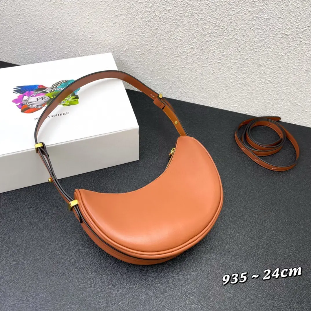 Jam5362 PRADA 69.99$ gallery