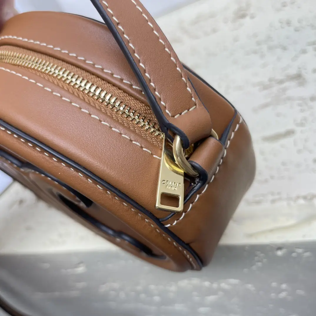 Jam5363 CELINE 69.99$ gallery