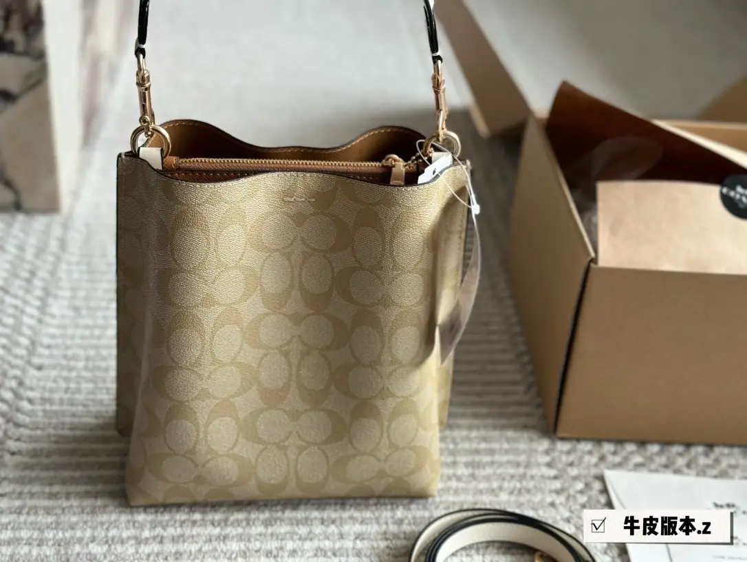 Jam5412  COACH 75$ gallery