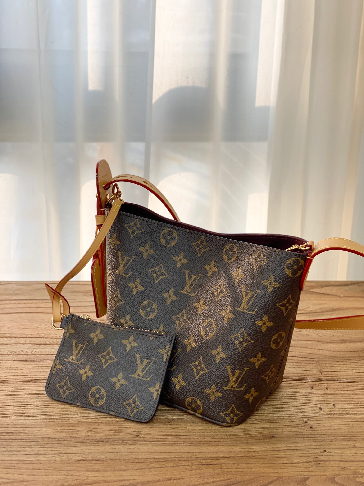 Jam5415  LV  85$ gallery