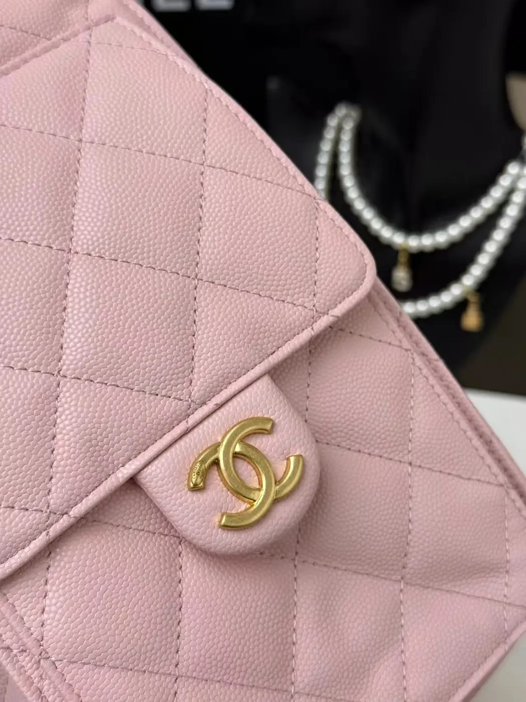 Jam5439 CHANEL  95$ gallery