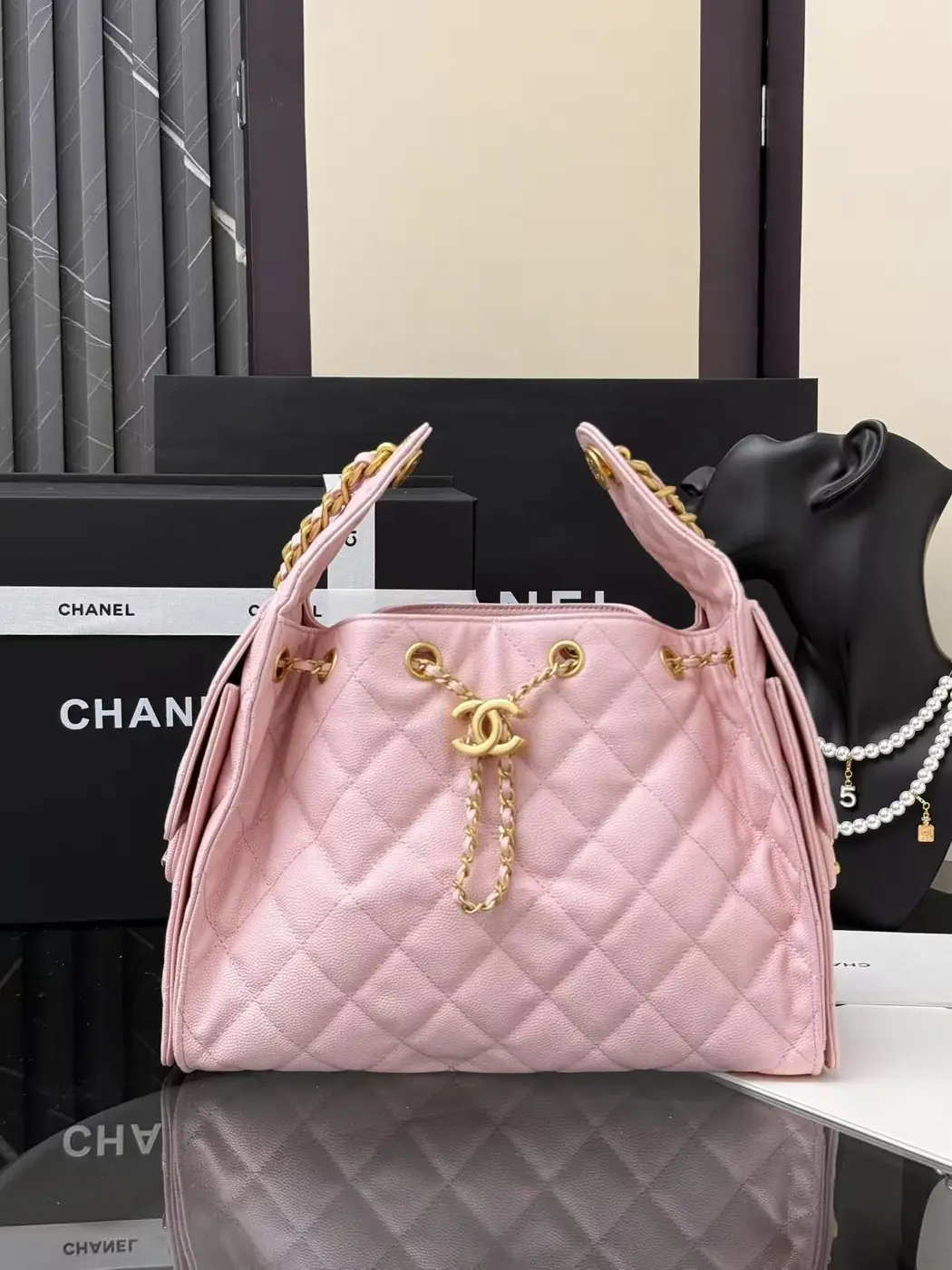 Jam5439 CHANEL  95$ gallery