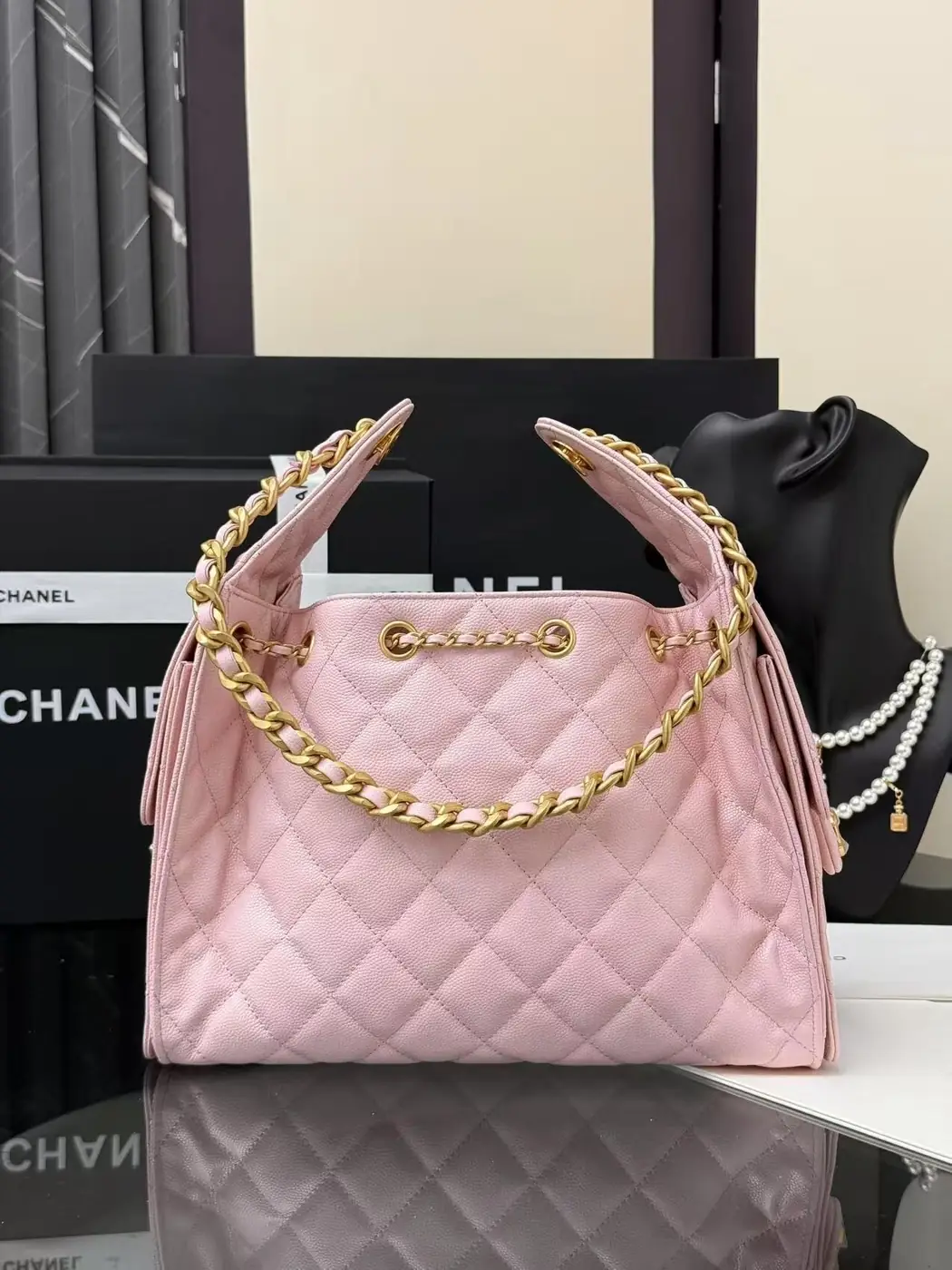 Jam5439 CHANEL  95$ gallery