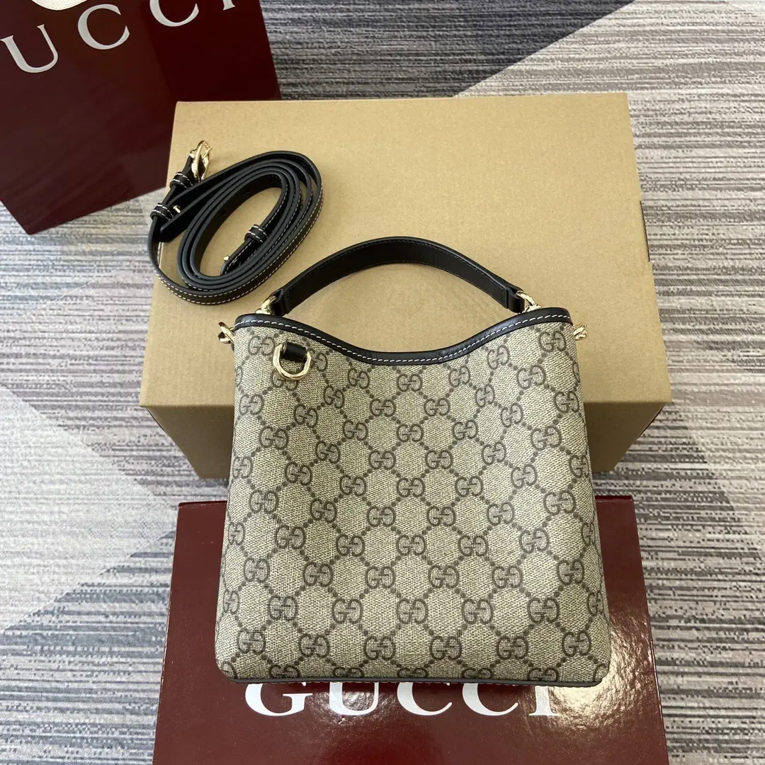 Jam5479 GUCCI GG Emblem  78$ gallery