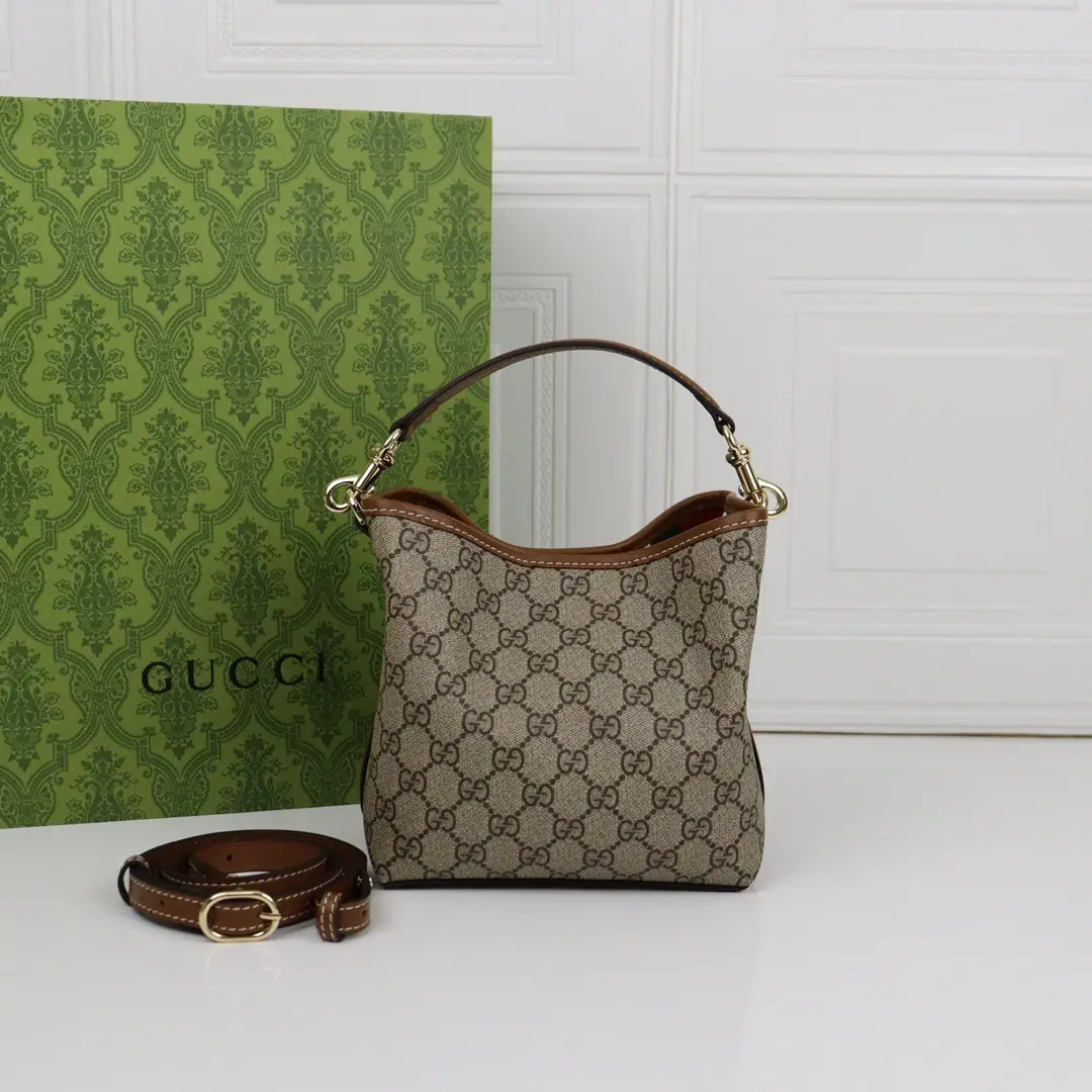 Jam5479 GUCCI GG Emblem  78$ gallery