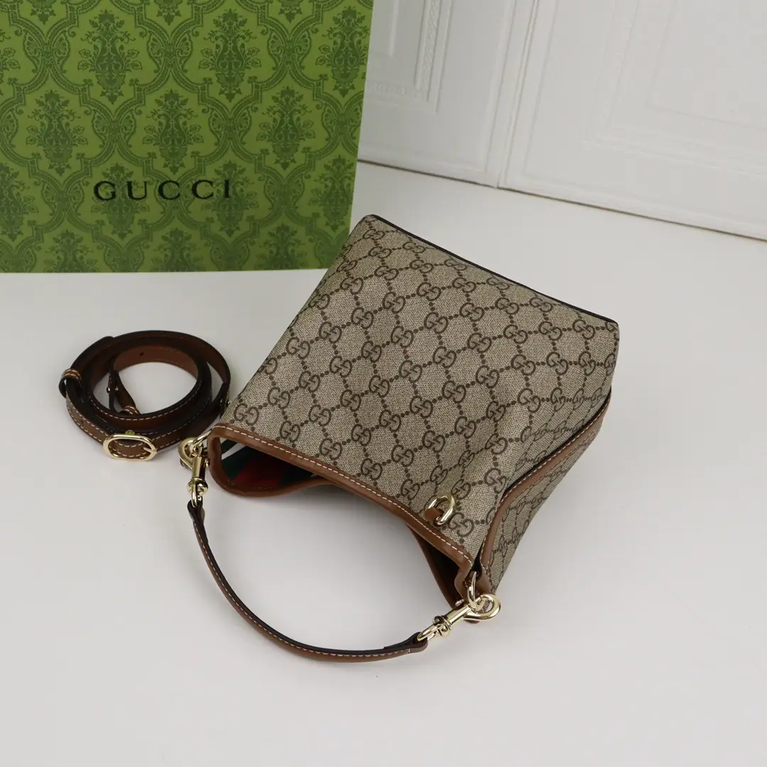 Jam5479 GUCCI GG Emblem  78$ gallery