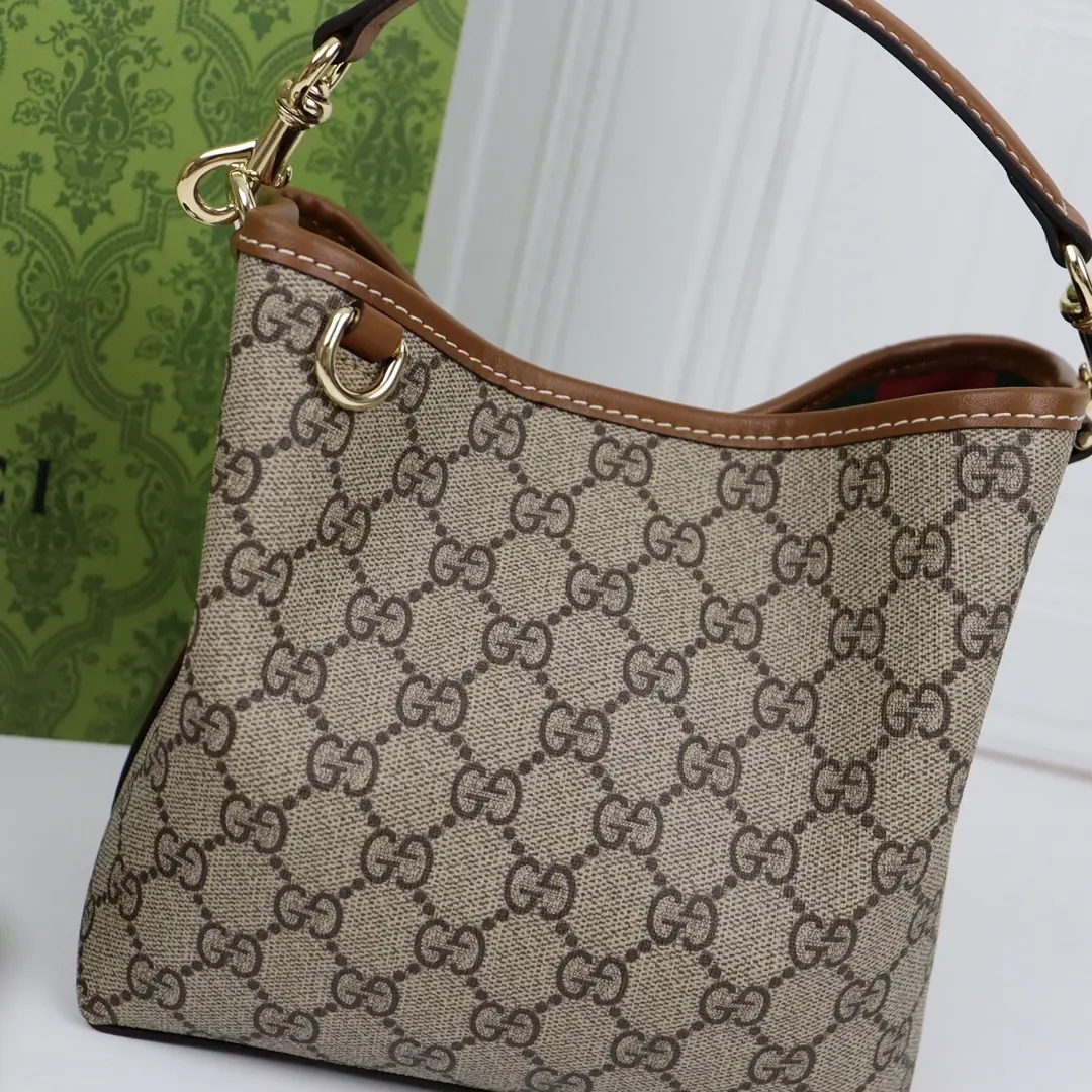 Jam5479 GUCCI GG Emblem  78$ gallery