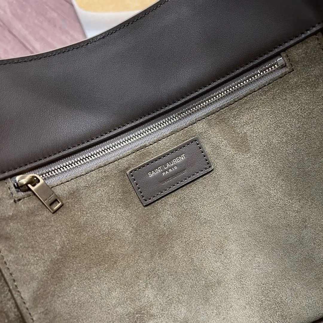 Jam5481 YSL 95$ gallery