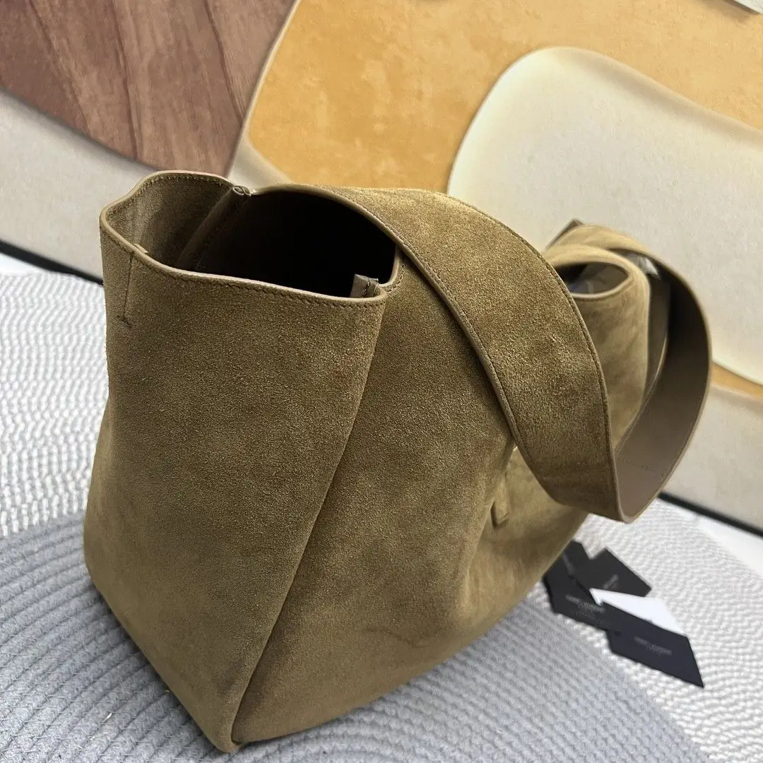 Jam5481 YSL 95$ gallery