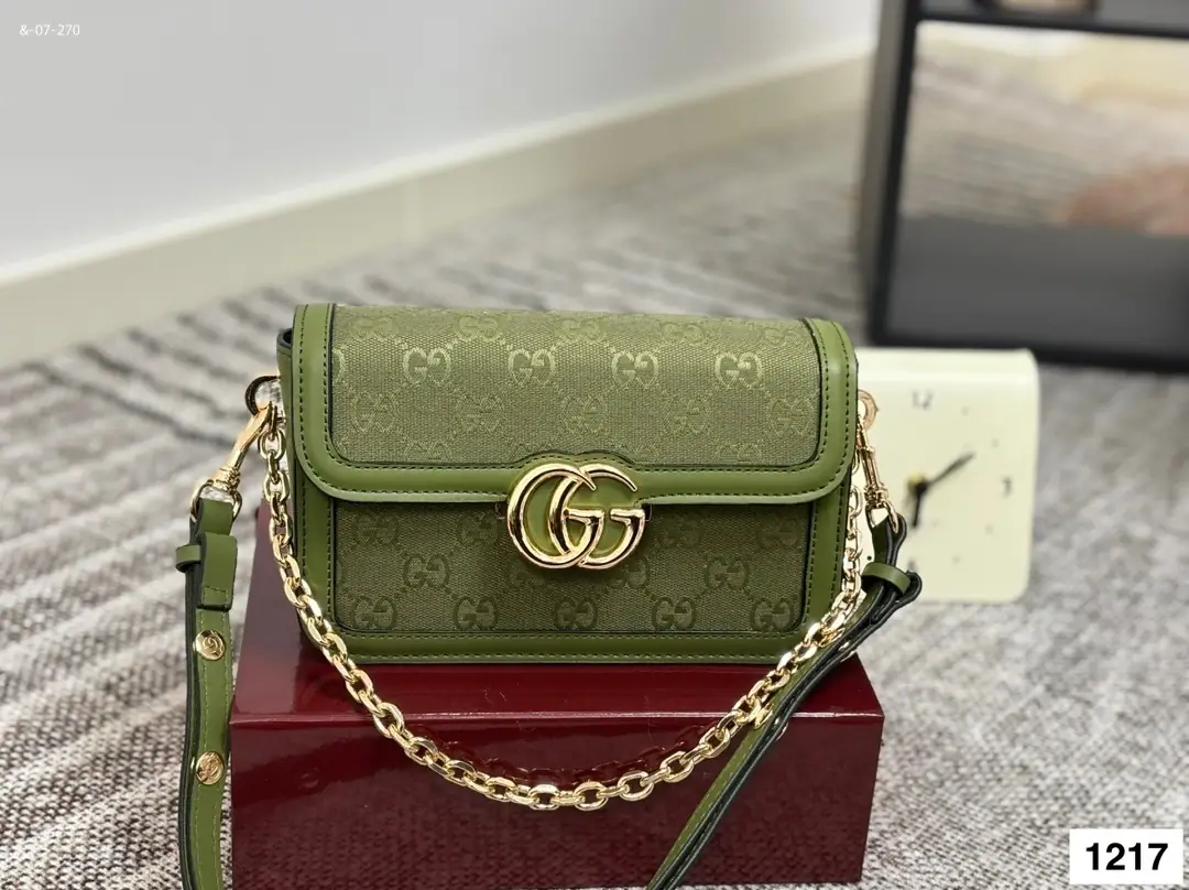 Jam5494    Gucci   58$ gallery