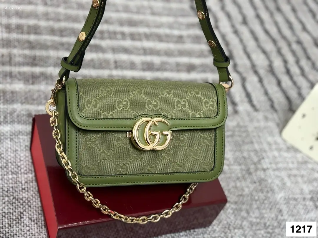 Jam5494    Gucci   58$ gallery