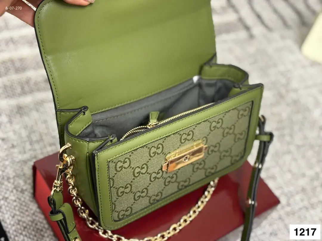 Jam5494    Gucci   58$ gallery