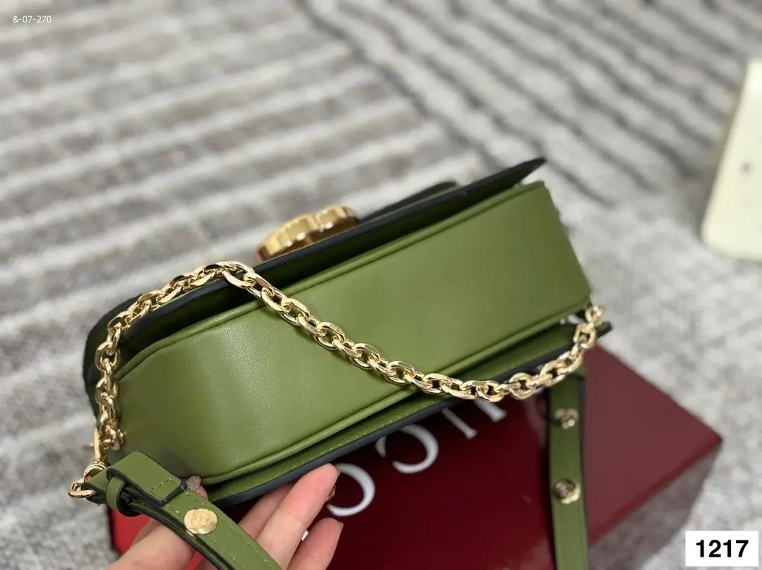 Jam5494    Gucci   58$ gallery