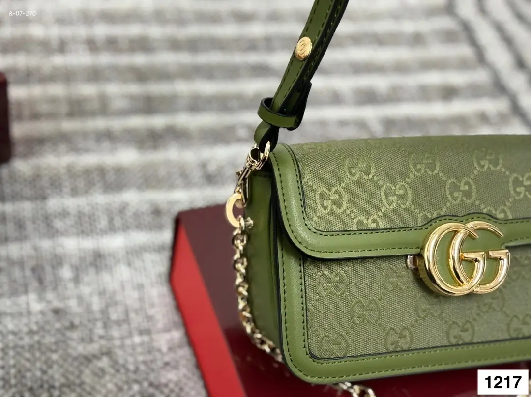 Jam5494    Gucci   58$ gallery