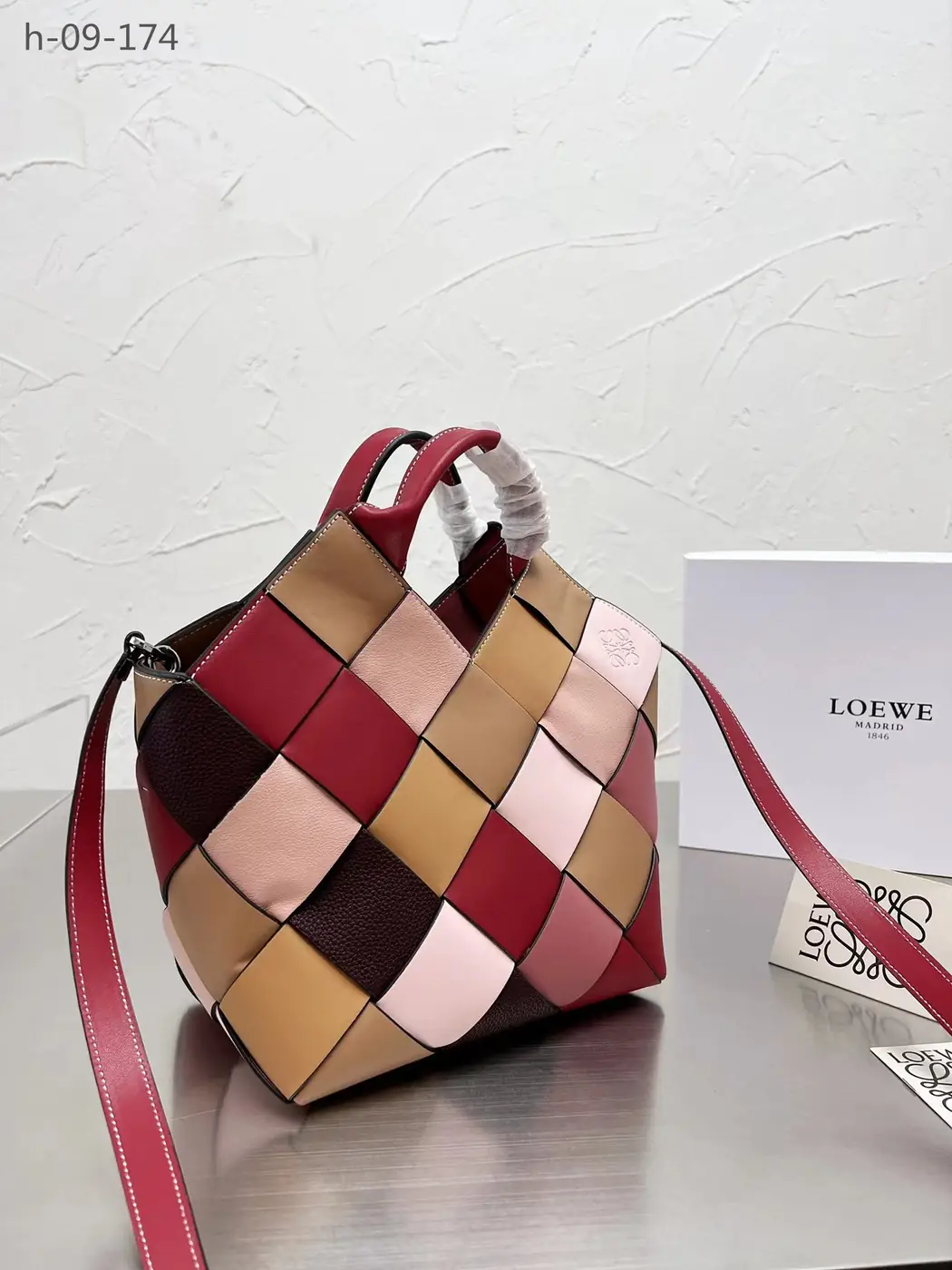 Jam5502  LOEVE   61$ gallery