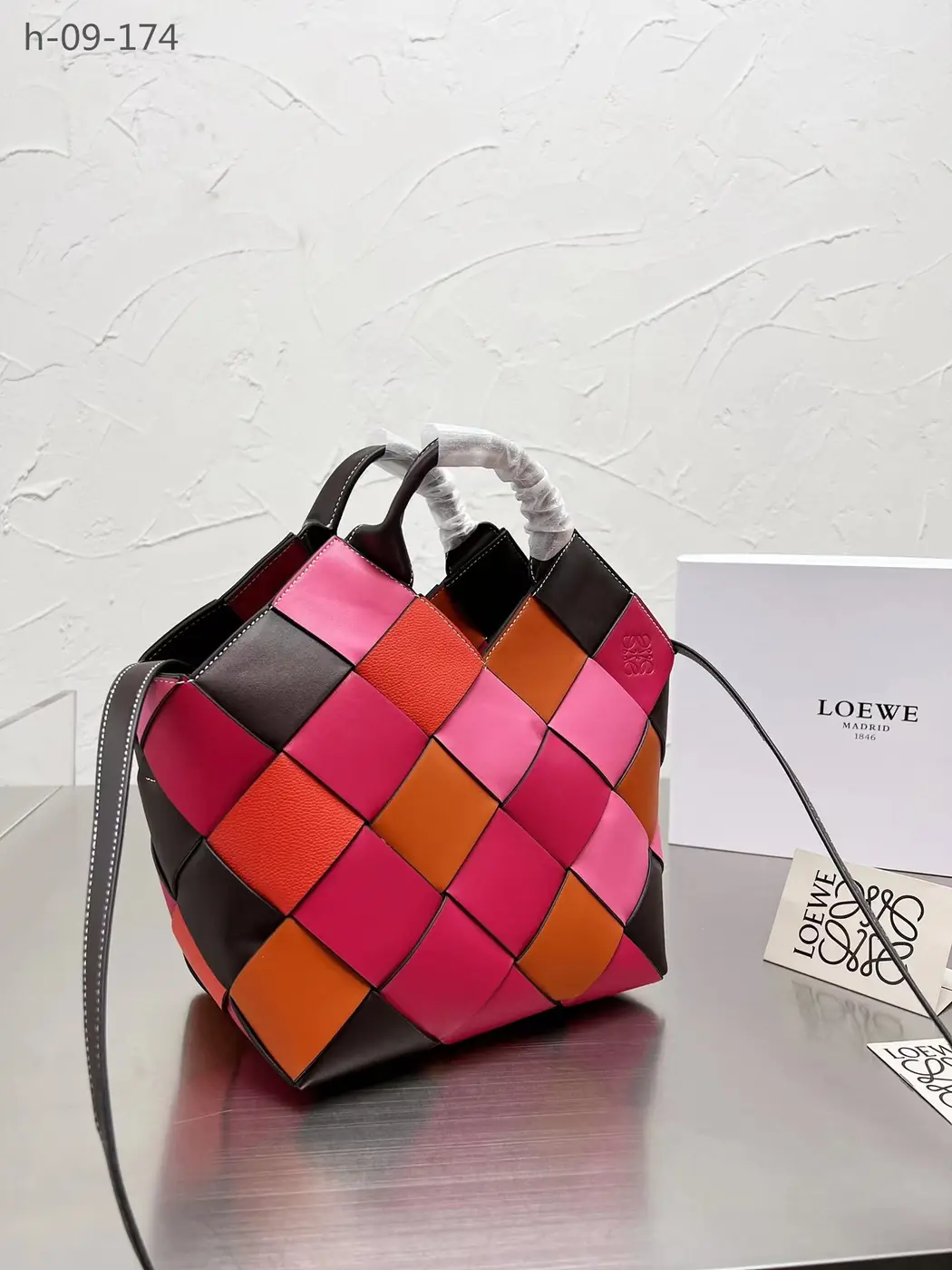 Jam5502  LOEVE   61$ gallery