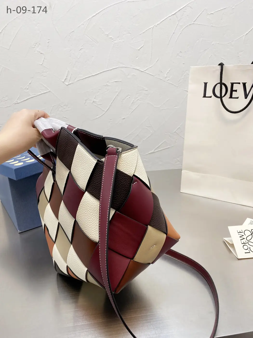 Jam5502  LOEVE   61$ gallery