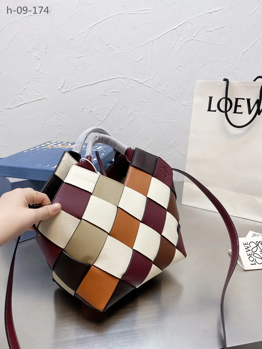 Jam5502  LOEVE   61$ gallery