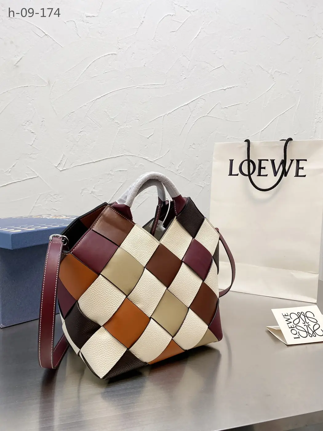 Jam5502  LOEVE   61$ gallery