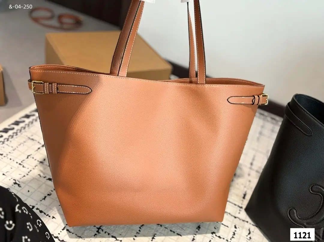 Jam5503  CELINE     58$ gallery