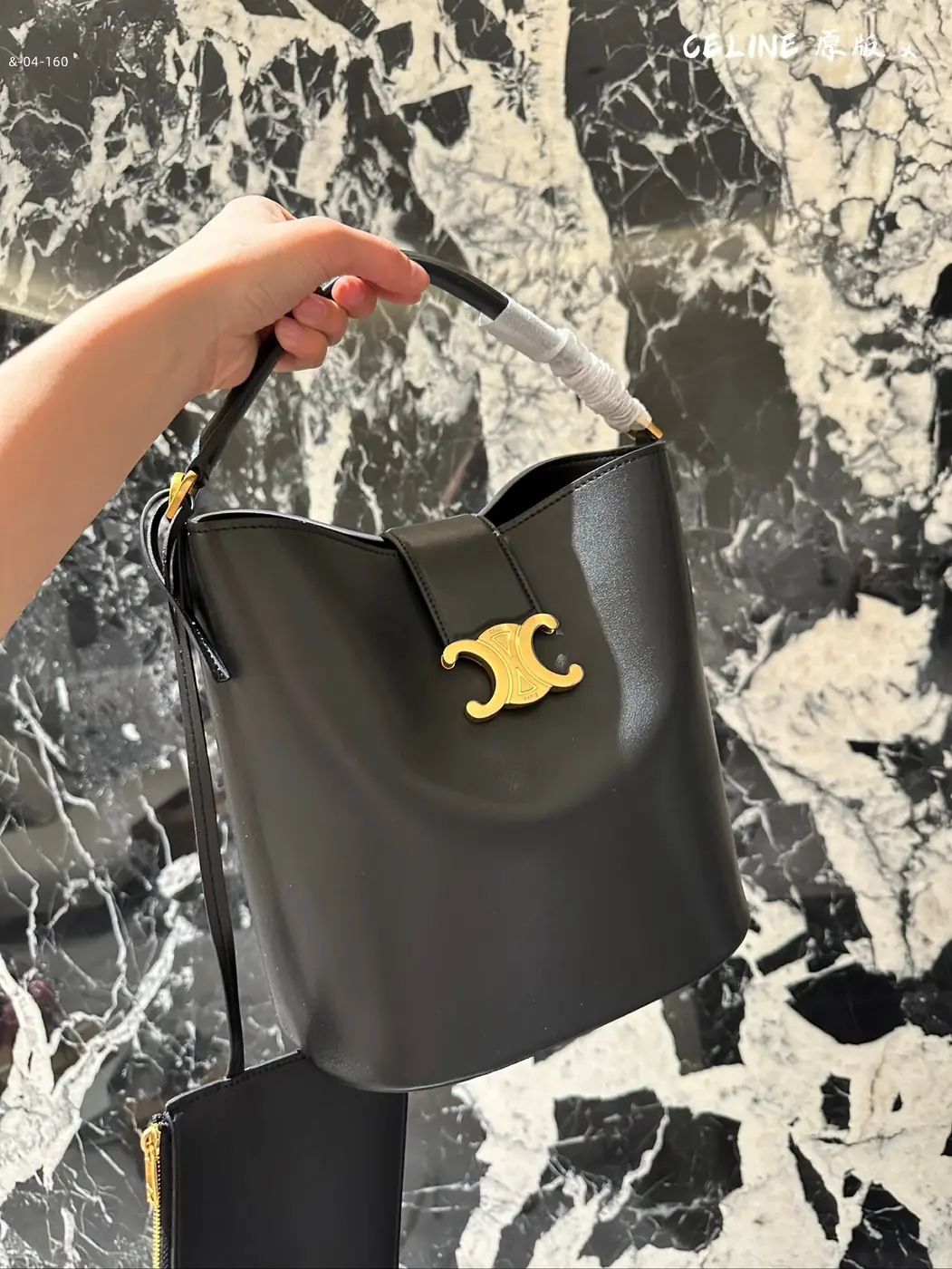 Jam5504  CELINE      65$ gallery