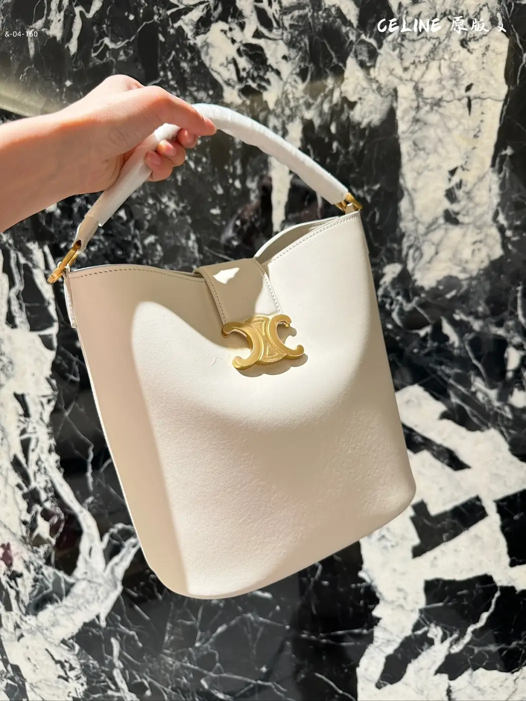 Jam5504  CELINE      65$ gallery