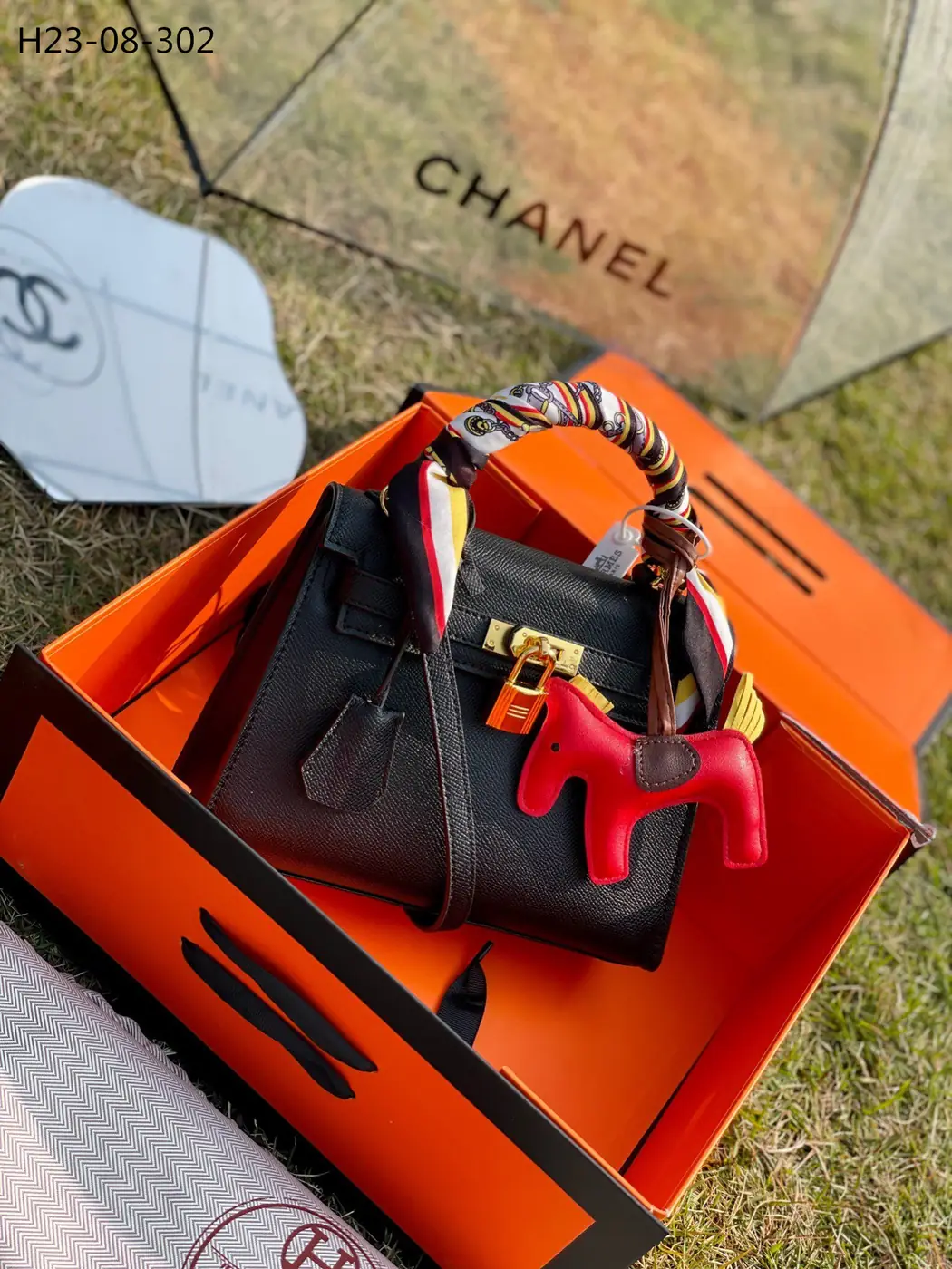 Jam5517  HERMES 85$ gallery