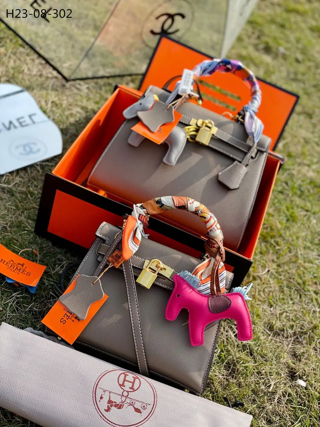 Jam5517  HERMES 85$ gallery