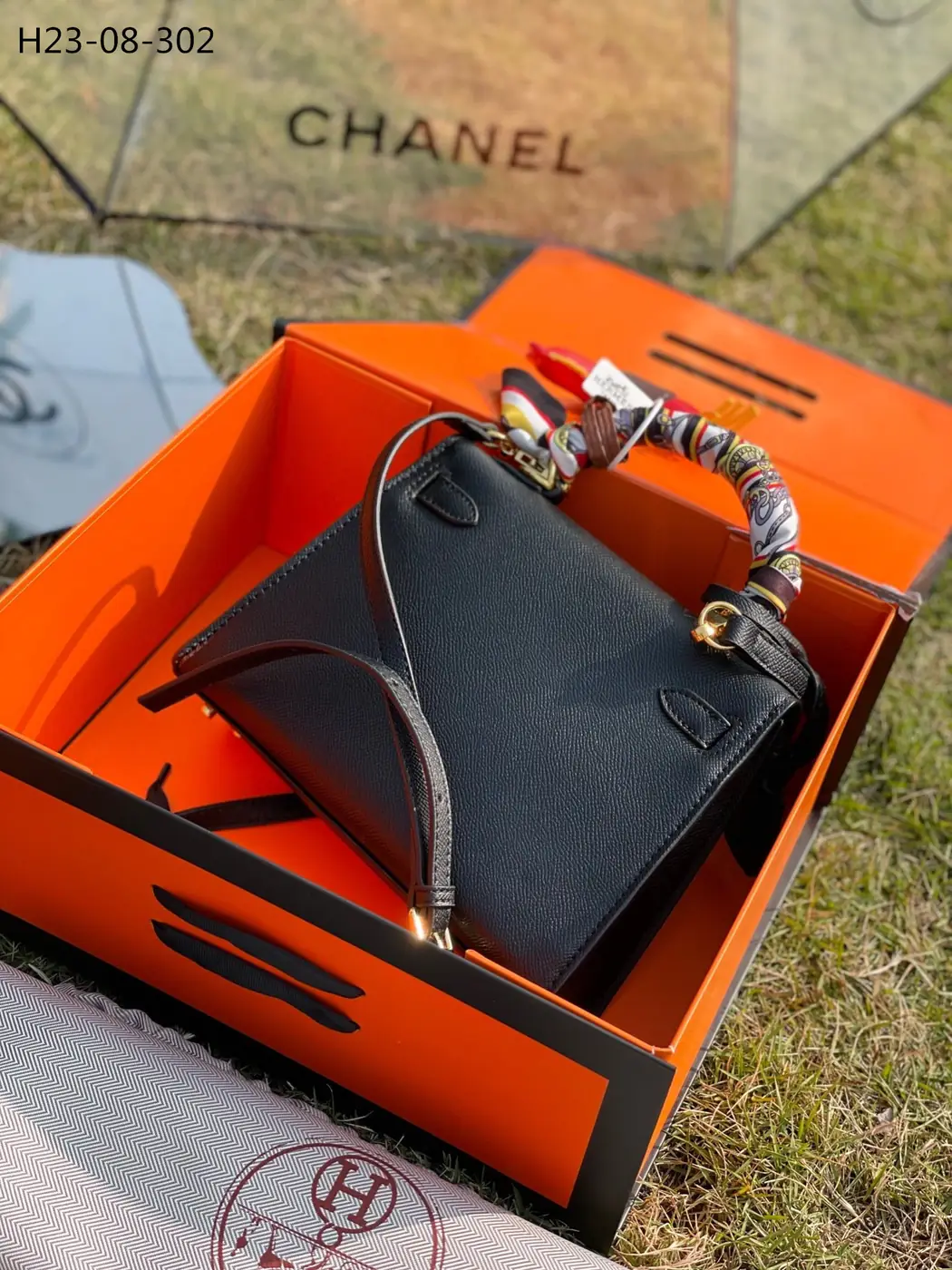 Jam5517  HERMES 85$ gallery