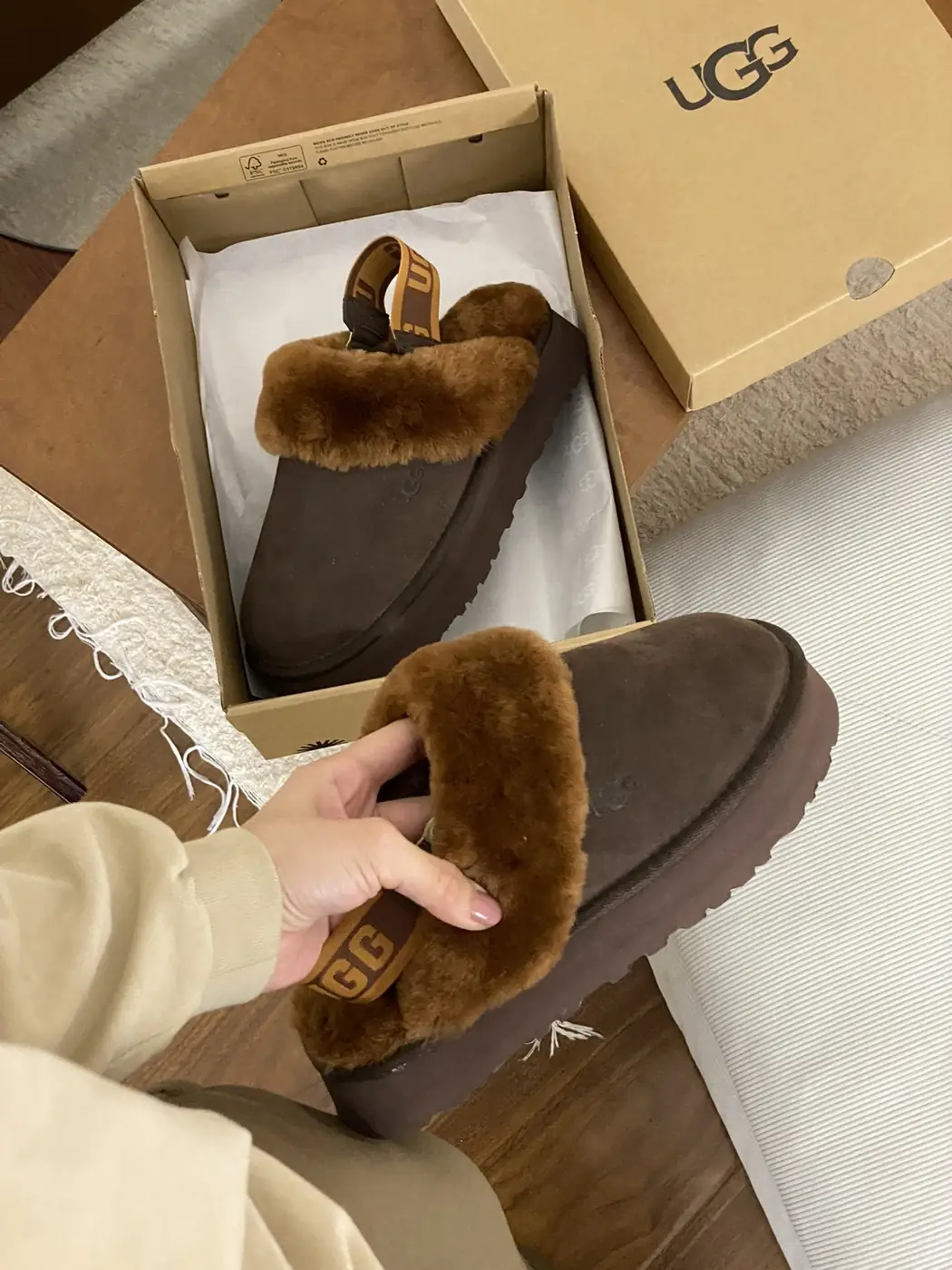 Jam596  UGG Disassembly slippers 62.9$ UG gallery