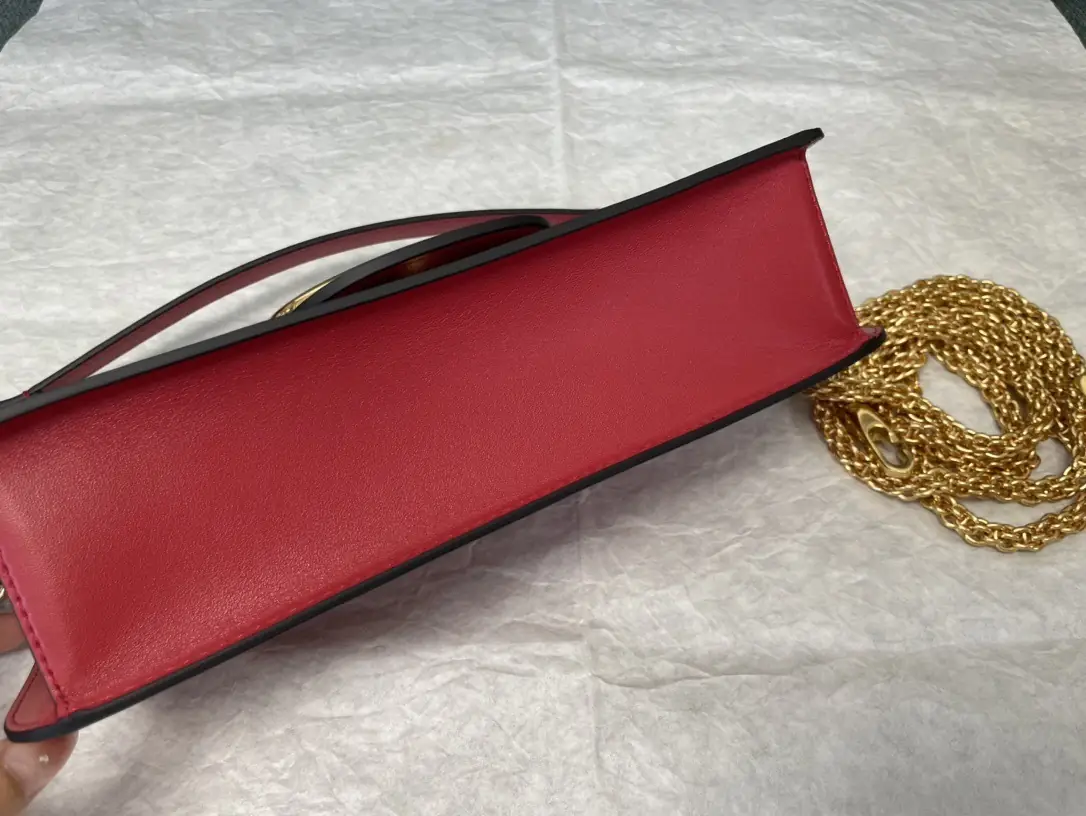 Jam6210  Valentino  69.99$ gallery